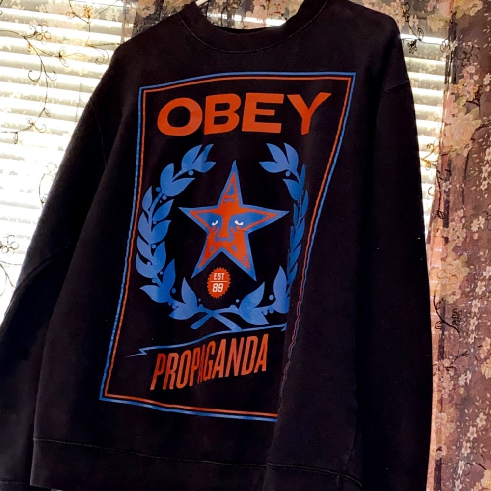 Obey sweatshirt